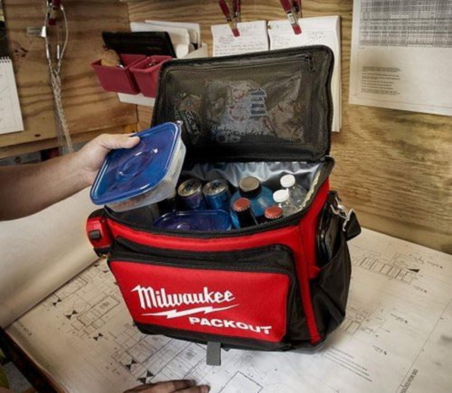Снимка на Хладилна чанта Milwaukee Packout Jobsite Cooler 380mm-240mm-330mm;4932471132