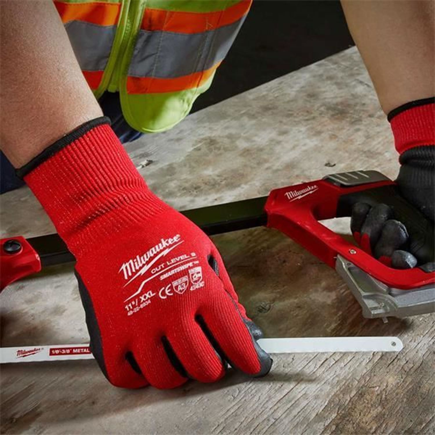 Снимка на Предпазни ръкавици Milwaukee със защита от сряз ниво-3 размер 9/L, 4932471619