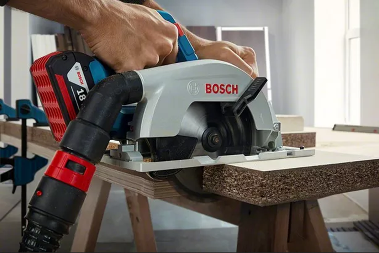 Снимка на Акумулаторен циркуляр GKS 185-Li,(само машина),Bosch,06016C1221