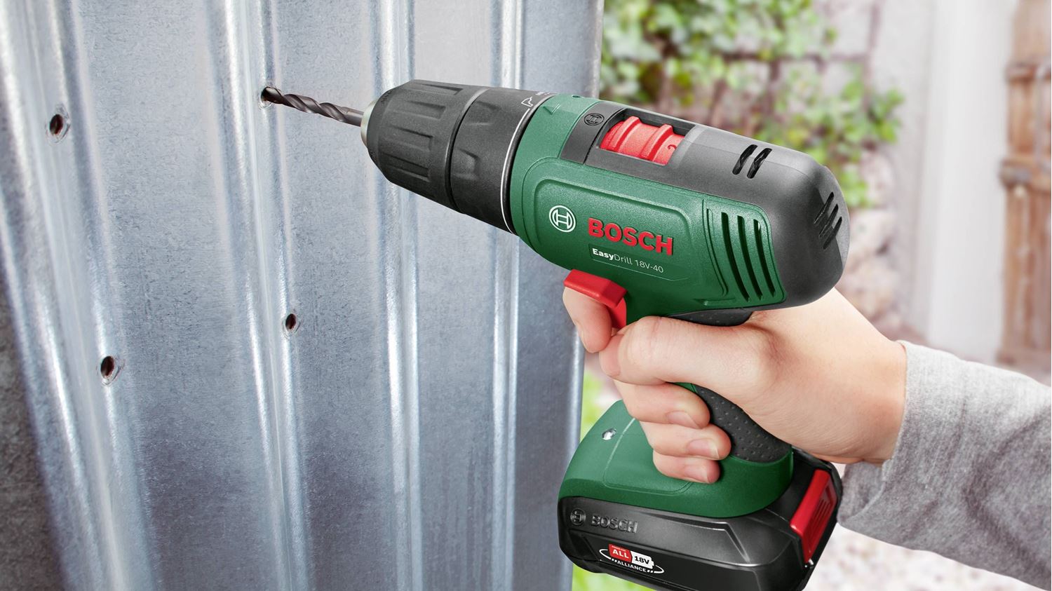 Снимка на Акумулаторен винтоверт EasyDrill 18V-40,1x2,0Ah батерия,куфар,06039D8004,Bosch