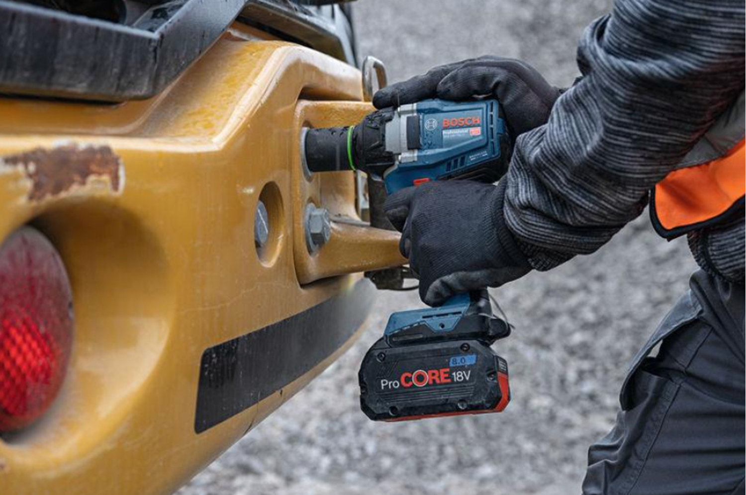 Снимка на Акумулаторен ударен гайковерт BOSCH GDS 18V-750 C, 2батерии*5AH, 06019L9003