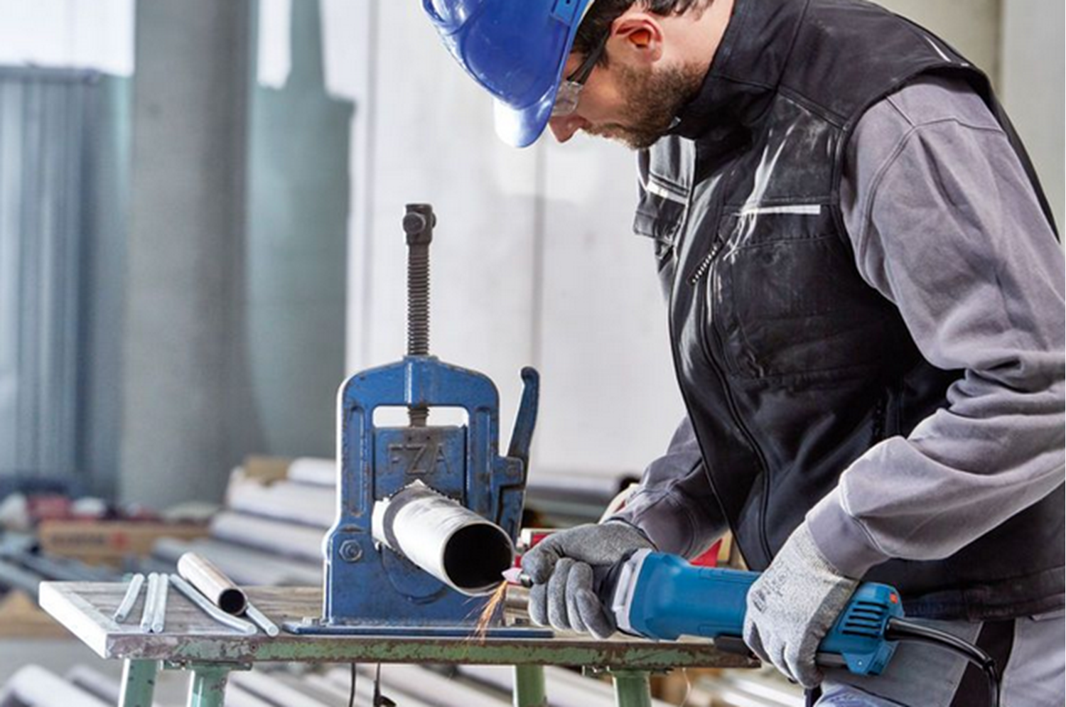 Снимка на Права шлифовъчна машина BOSCH GGS 30 LPS Professional, 06012B5220